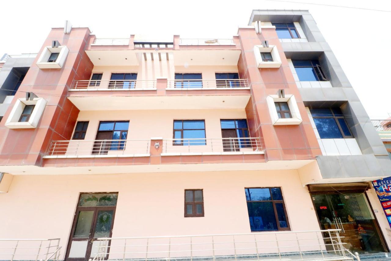 SPOT ON 43045 Hotel Vivek Plaza Shāhpur Kültér fotó