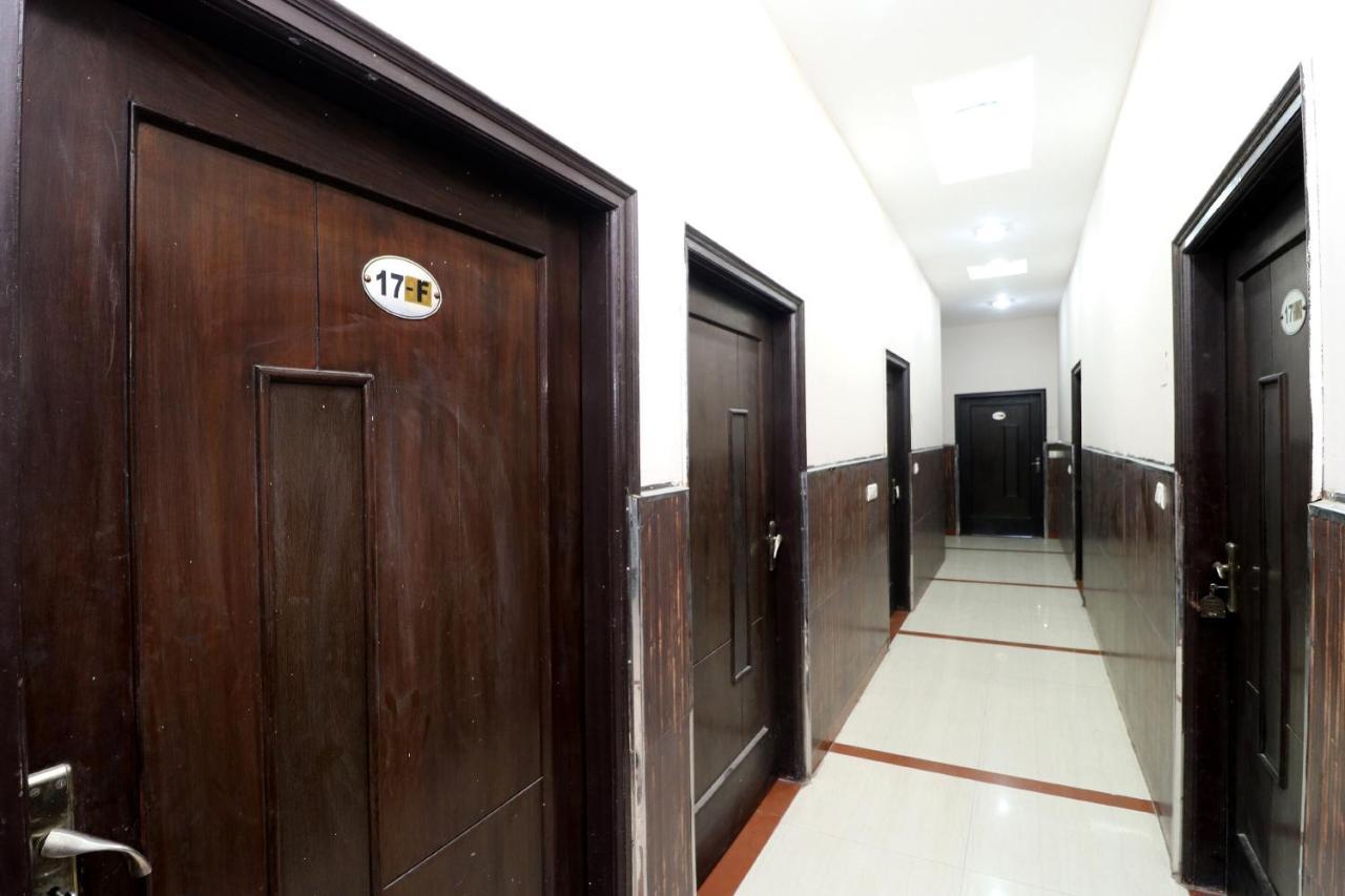 SPOT ON 43045 Hotel Vivek Plaza Shāhpur Kültér fotó