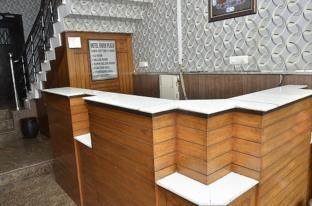 SPOT ON 43045 Hotel Vivek Plaza Shāhpur Kültér fotó